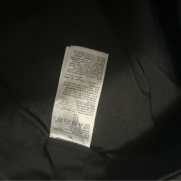 Old Navy Women Black Pixie Pants - Size 20 - Picture 2 of 3